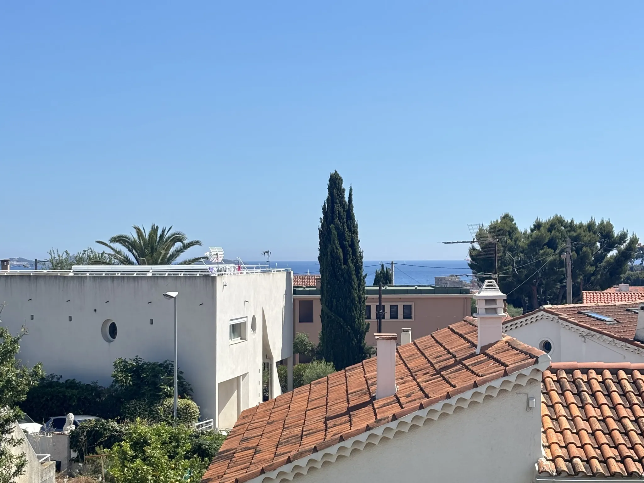 À vendre : Appartement T2 rénové de 40 m² à Bandol 