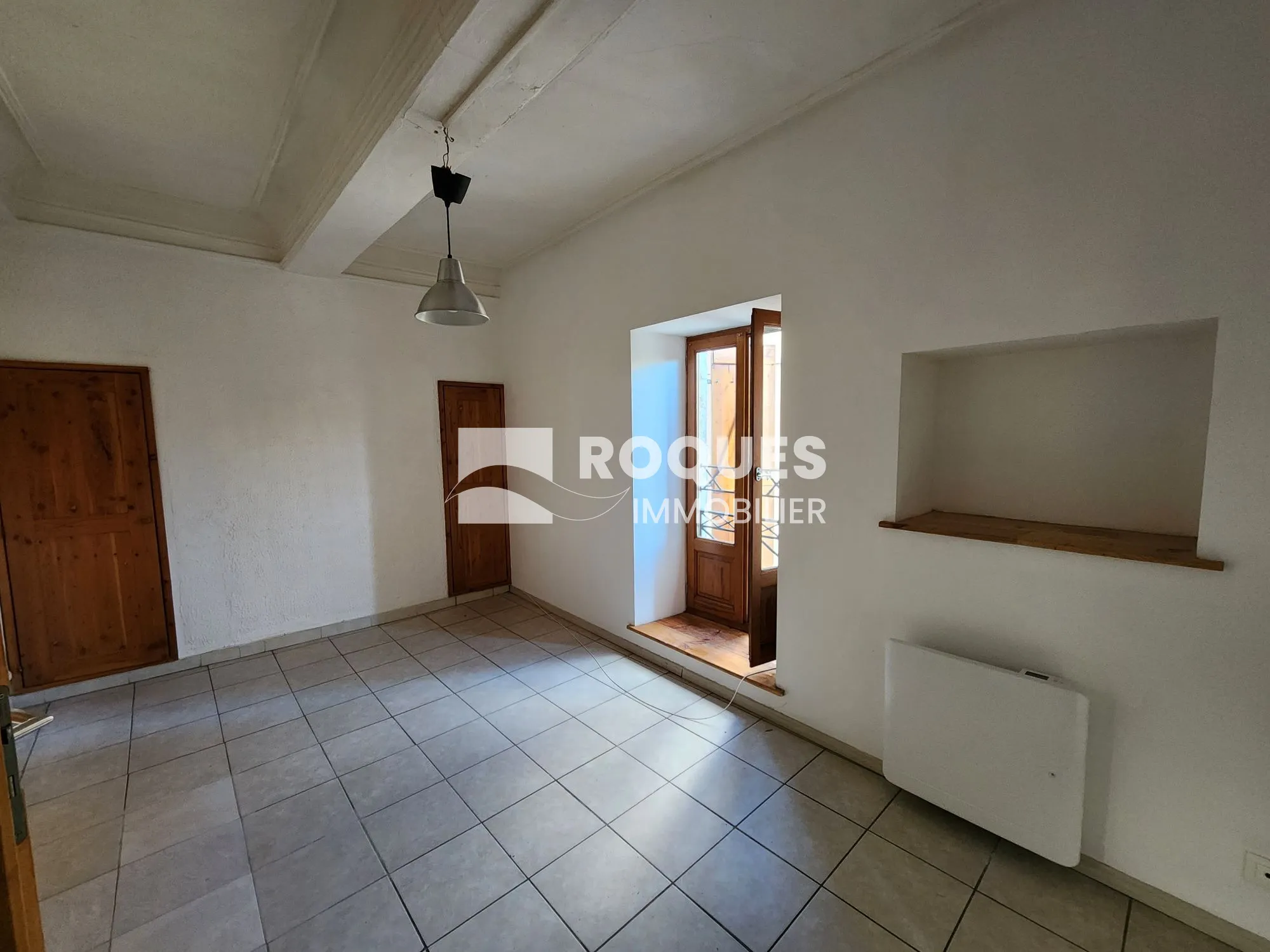 Immeuble à vendre à Lodève, 5 appartements, travaux à prévoir 