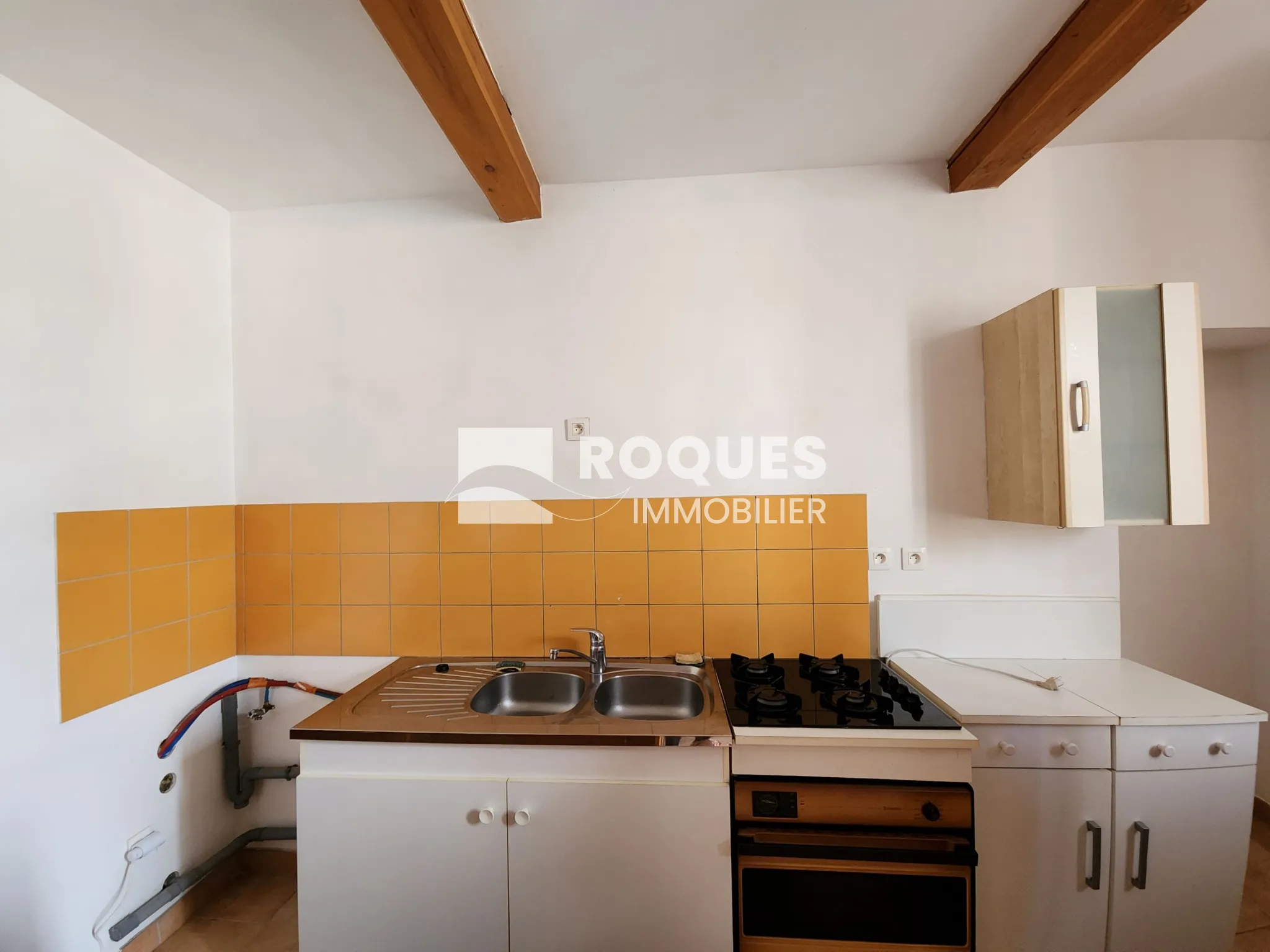 Immeuble à vendre à Lodève, 5 appartements, travaux à prévoir 