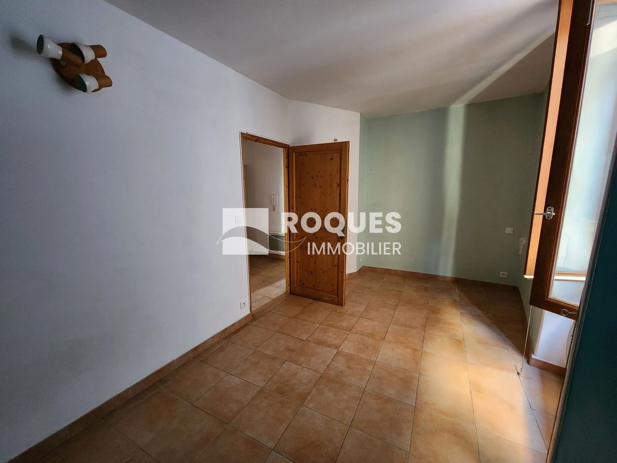 Immeuble à vendre à Lodève, 5 appartements, travaux à prévoir 