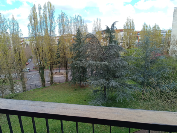 Appartement 92 m² - 6 pièces avec balcon à Fontenay le Fleury