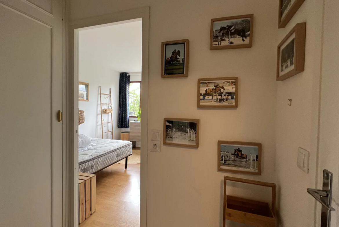 Appartement au dernier étage avec loggia à Le Chesnay 