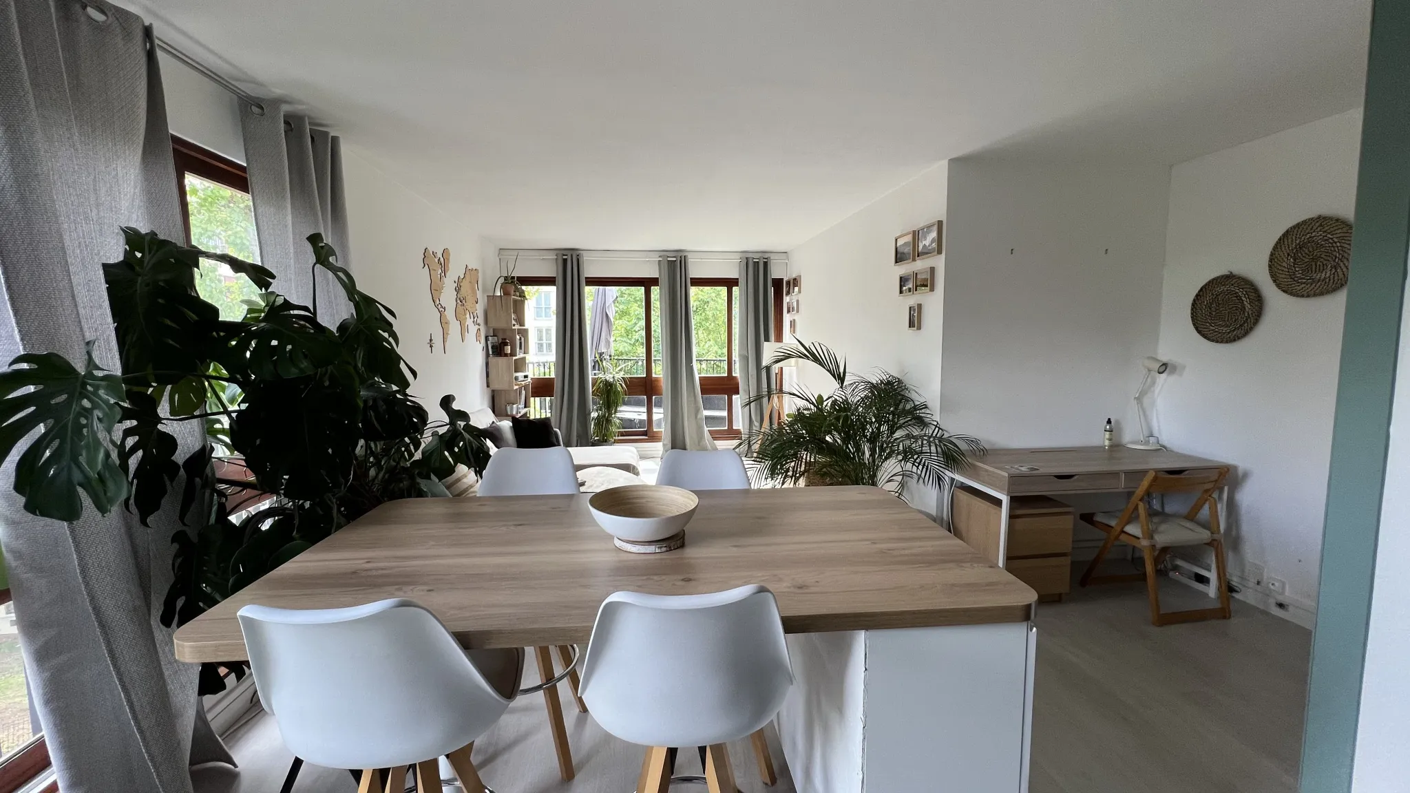 Appartement au dernier étage avec loggia à Le Chesnay 