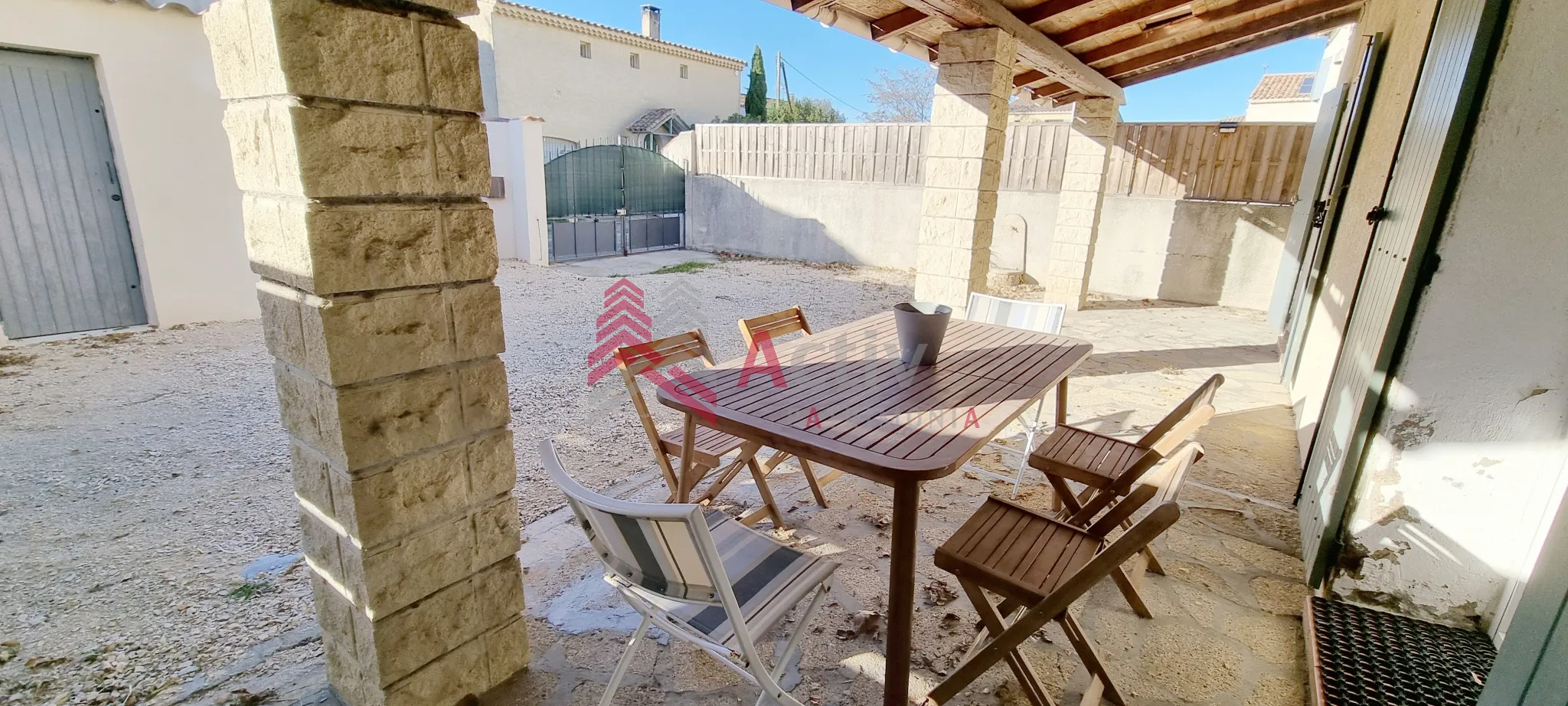 Charmante maison à vendre à Arles - 112 m2 avec terrain de 225 m2 