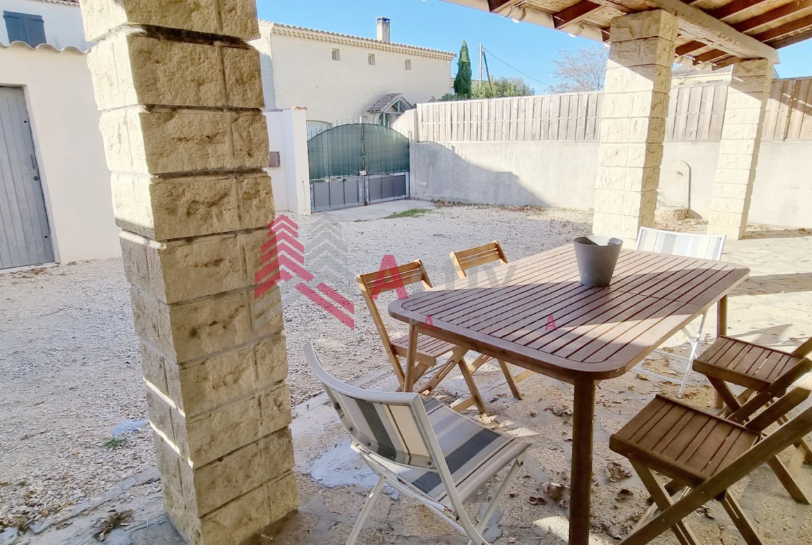 Charmante maison à vendre à Arles - 112 m2 avec terrain de 225 m2 