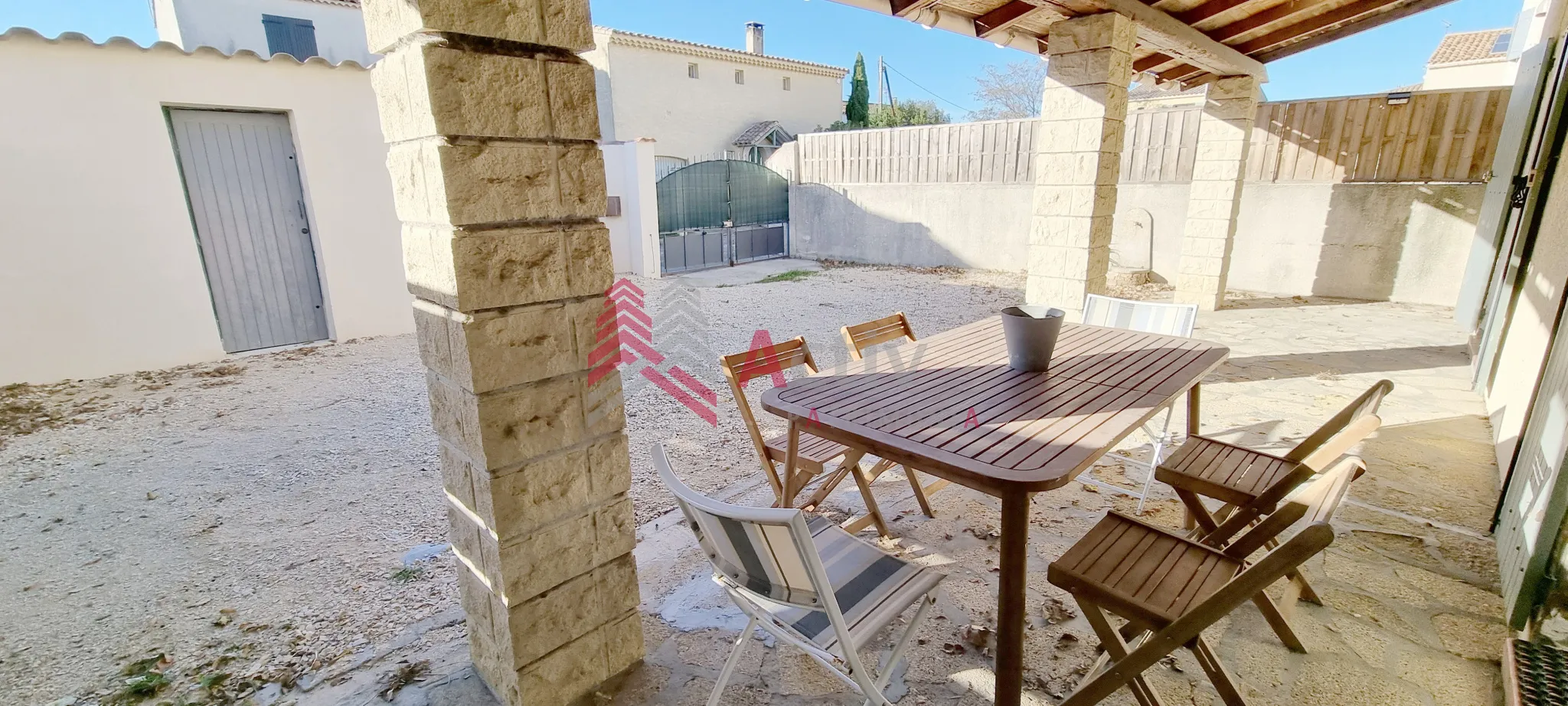 Charmante maison à vendre à Arles - 112 m2 avec terrain de 225 m2 