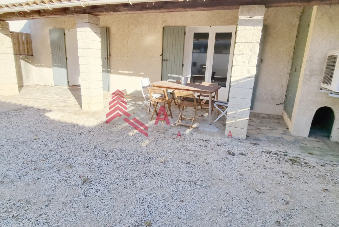 Charmante maison à vendre à Arles - 112 m2 avec terrain de 225 m2 