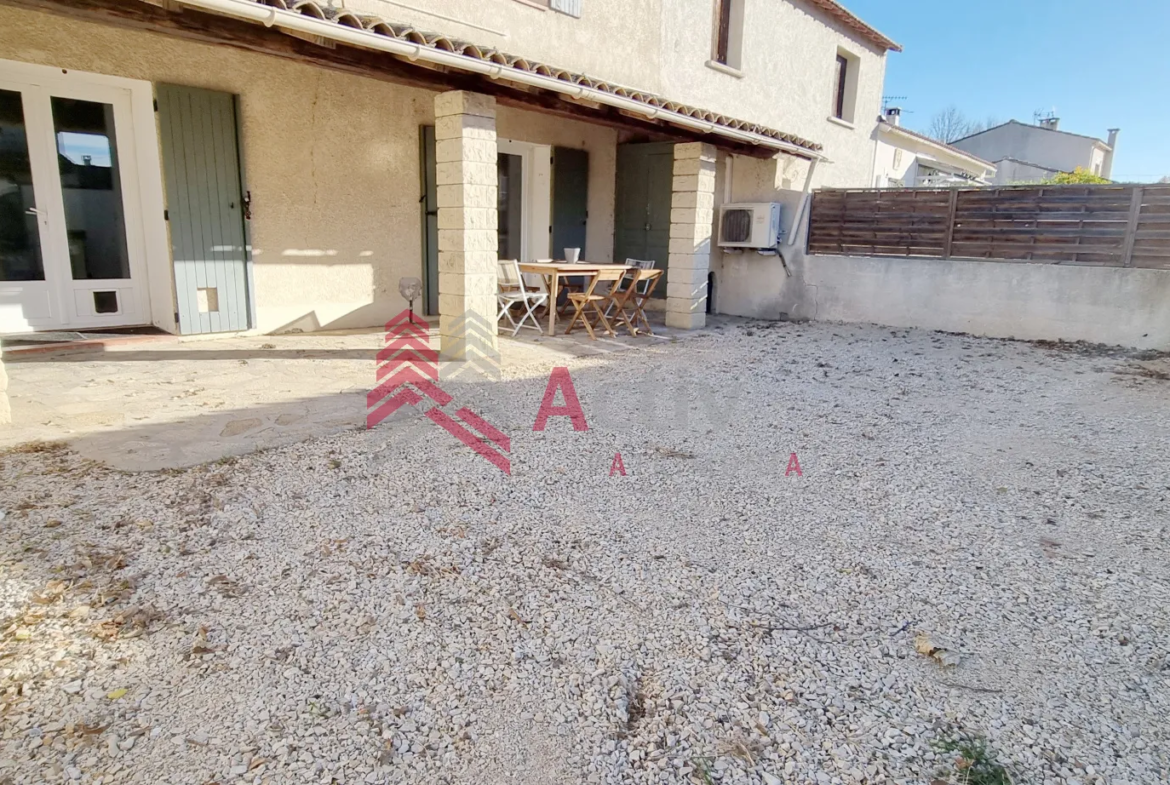 Charmante maison à vendre à Arles - 112 m2 avec terrain de 225 m2 