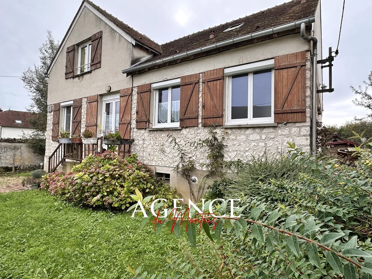 Maison indépendante à vendre à Donnemarie Dontilly - 5 chambres et jardin 