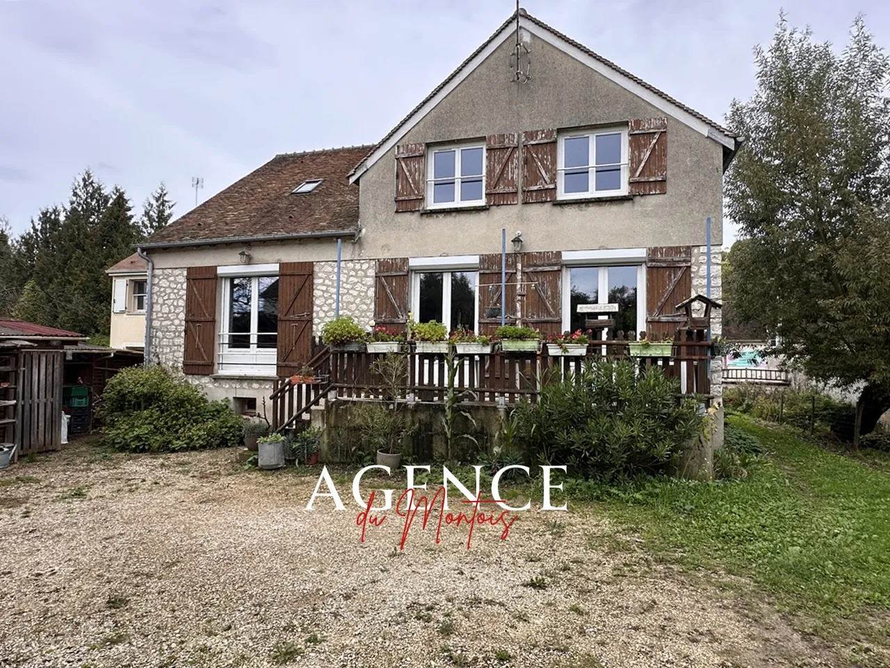 Maison indépendante à vendre à Donnemarie Dontilly - 5 chambres et jardin 