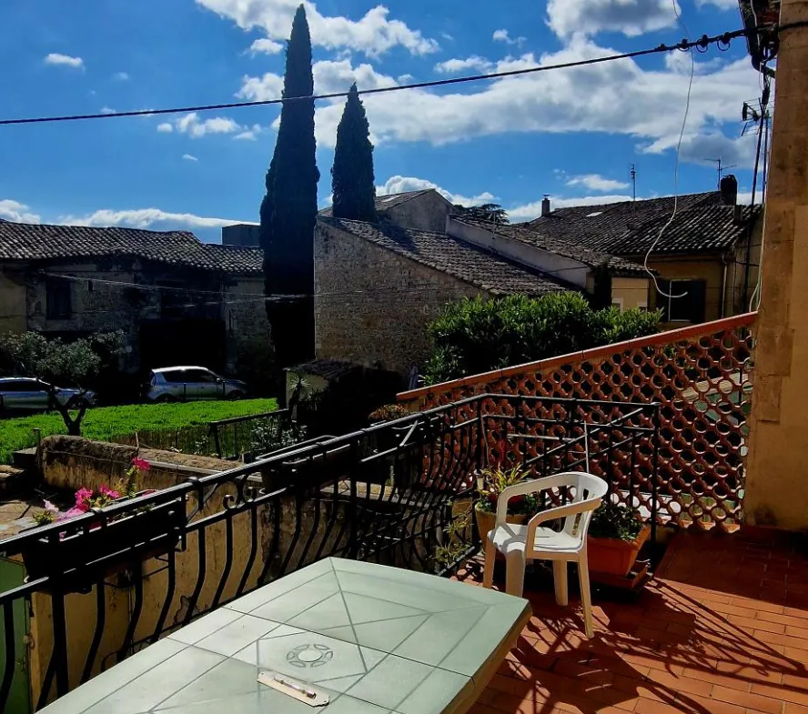 À vendre : Maison de ville 155 m² à Bollène avec terrasse et garage 