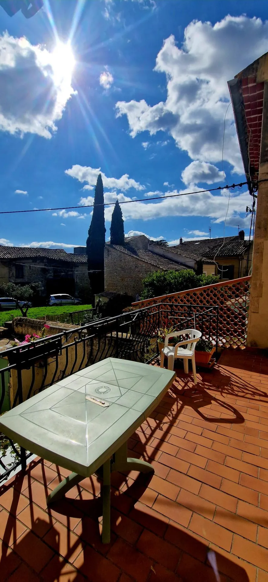 À vendre : Maison de ville 155 m² à Bollène avec terrasse et garage 