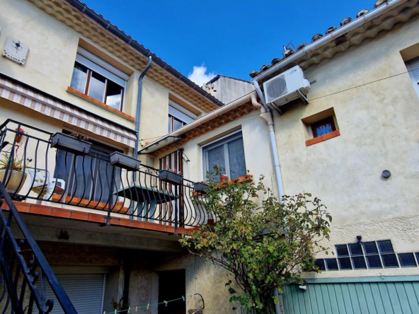 Maison de ville de 155 m² à Bollène avec terrasse et garage