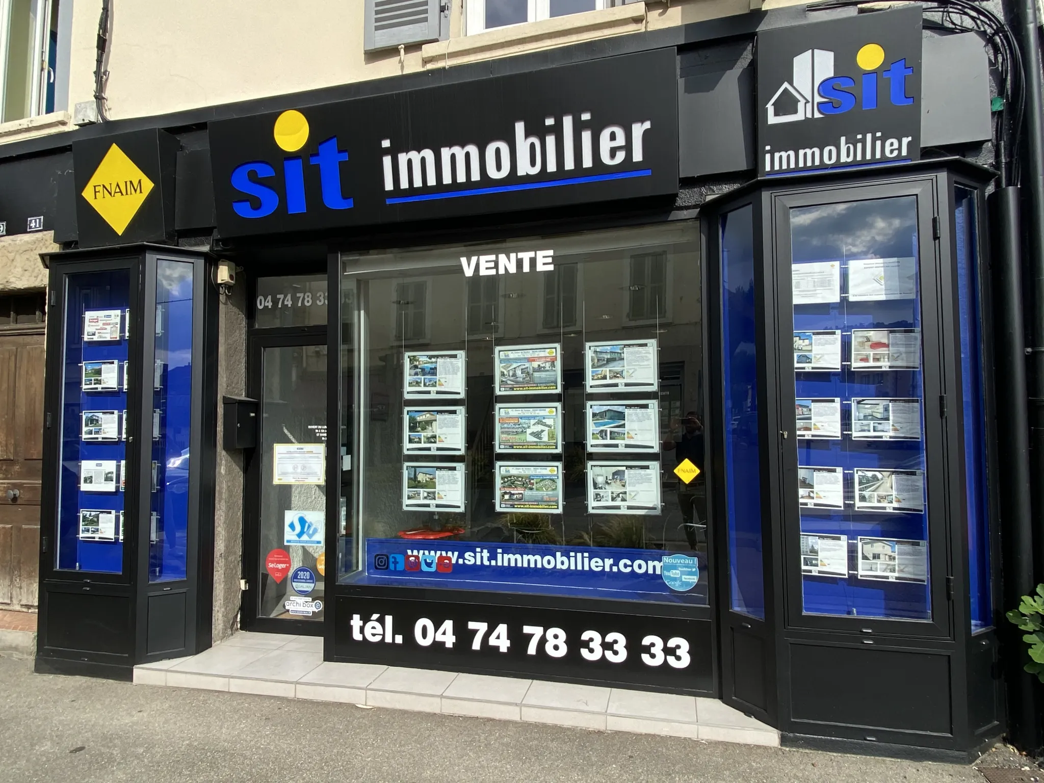 Terrain constructible de 825 m² à Saint-Prim à vendre 