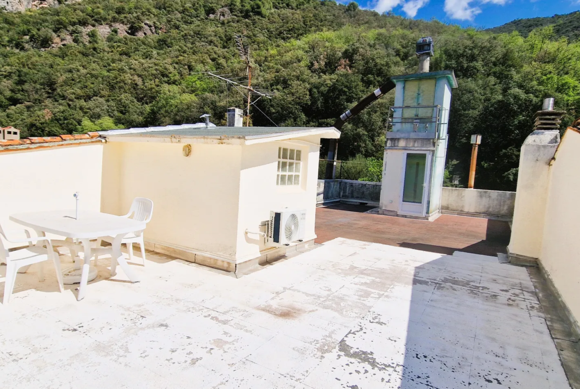 T1 à vendre à Amélie-les-Bains avec terrasse commune 