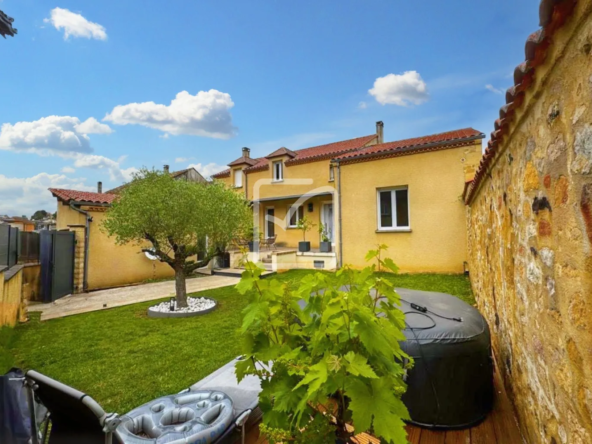 Maison de ville contemporaine à Gourdon - 270 m² avec jardin