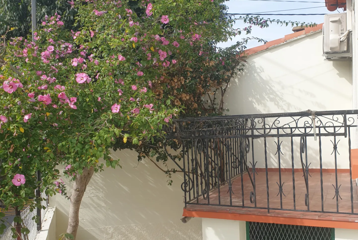 Belle Maison de Ville Rénovée à Sorede avec Terrasse et Cour 