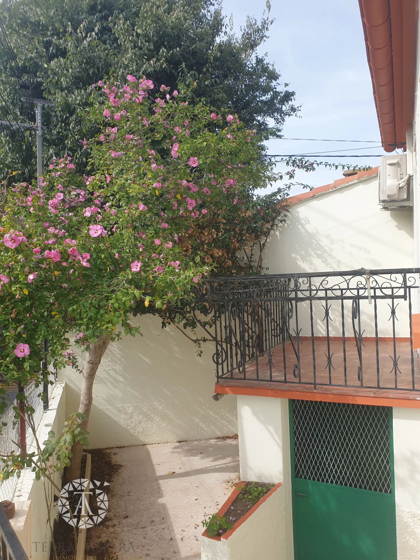 Belle Maison de Ville Rénovée à Sorede avec Terrasse et Cour 