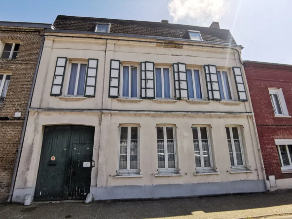 Maison de ville à rénover à Abbeville proche de l'A28