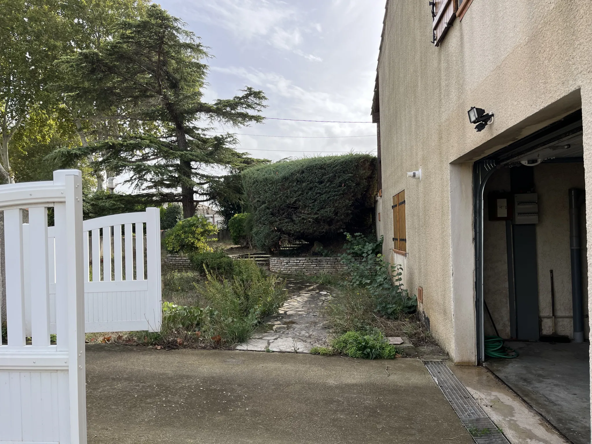 Grande villa de plain-pied avec jardin à Lézignan-Corbières 