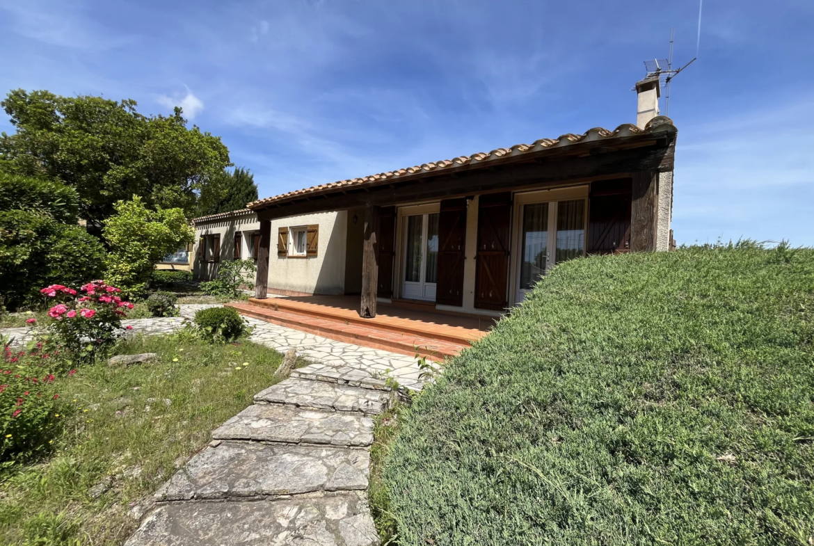 Grande villa de plain-pied avec jardin à Lézignan-Corbières 