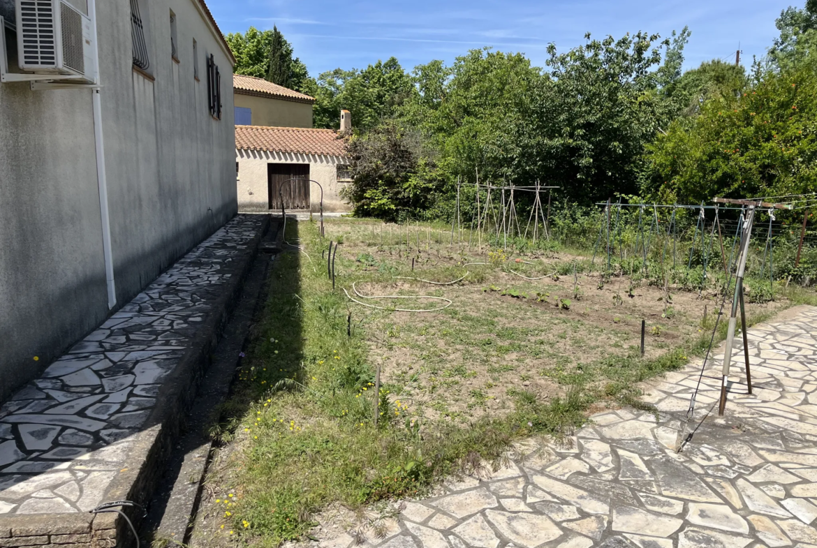 Grande villa de plain-pied avec jardin à Lézignan-Corbières 