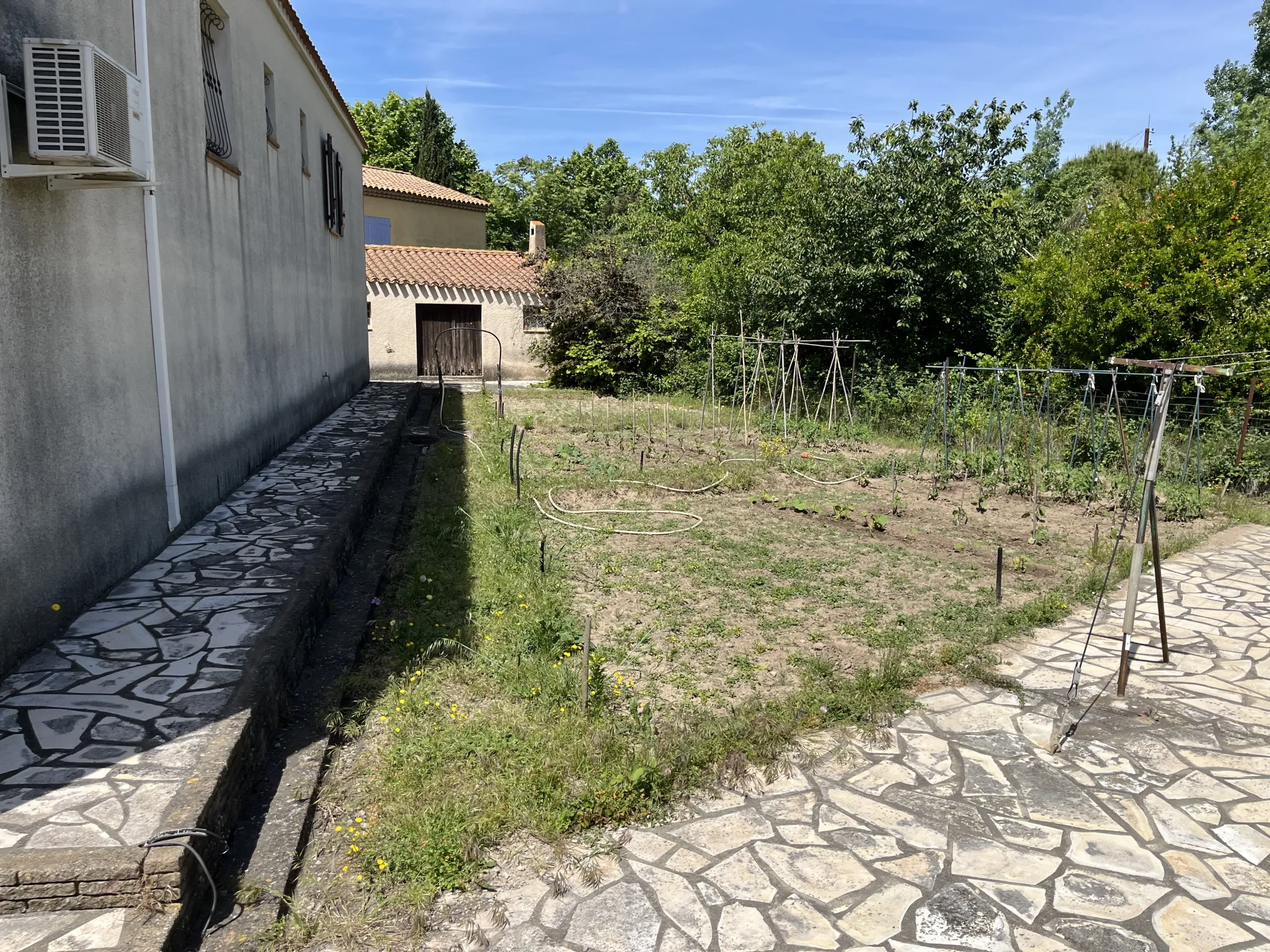 Grande villa de plain-pied avec jardin à Lézignan-Corbières 