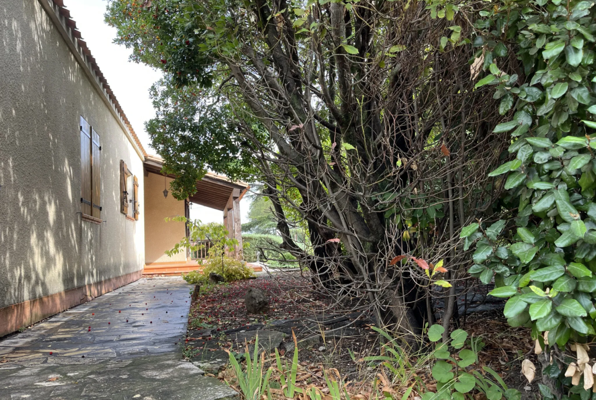 Grande villa de plain-pied avec jardin à Lézignan-Corbières 