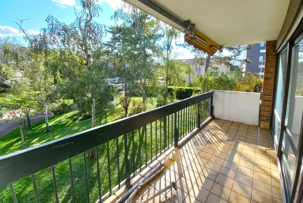 Bel Appartement 3 pièces à Créteil avec Balcon et Box 