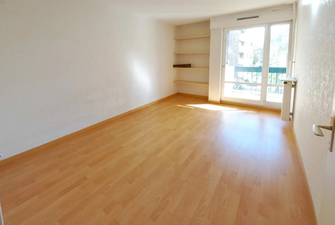 Bel Appartement 3 pièces à Créteil avec Balcon et Box 