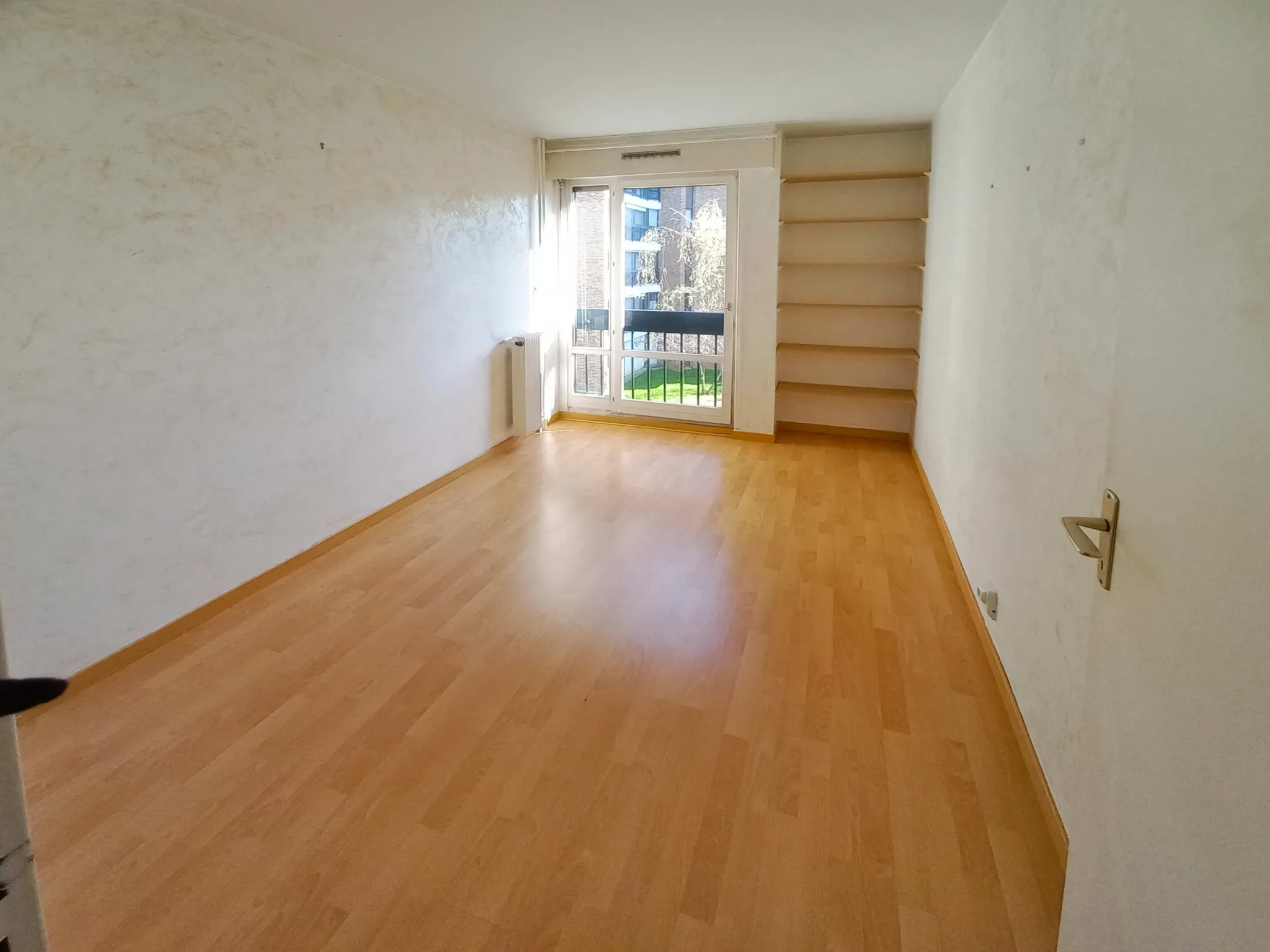 Bel Appartement 3 pièces à Créteil avec Balcon et Box 