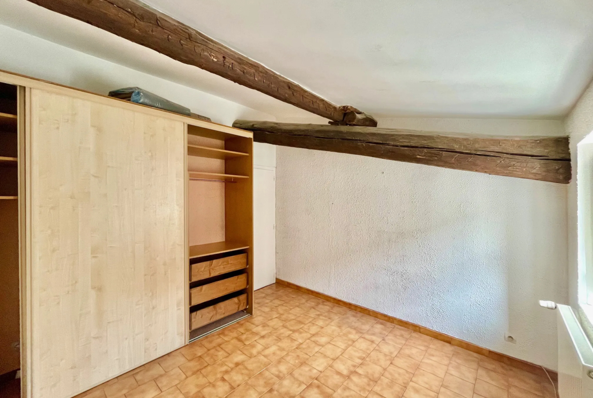 Appartement P2 de 50 m² à vendre à Nîmes - Dernier étage avec ascenseur 