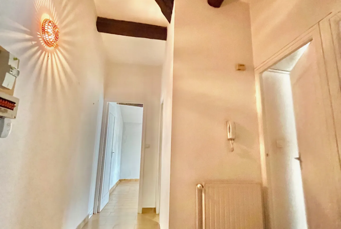 Appartement P2 de 50 m² à vendre à Nîmes - Dernier étage avec ascenseur 