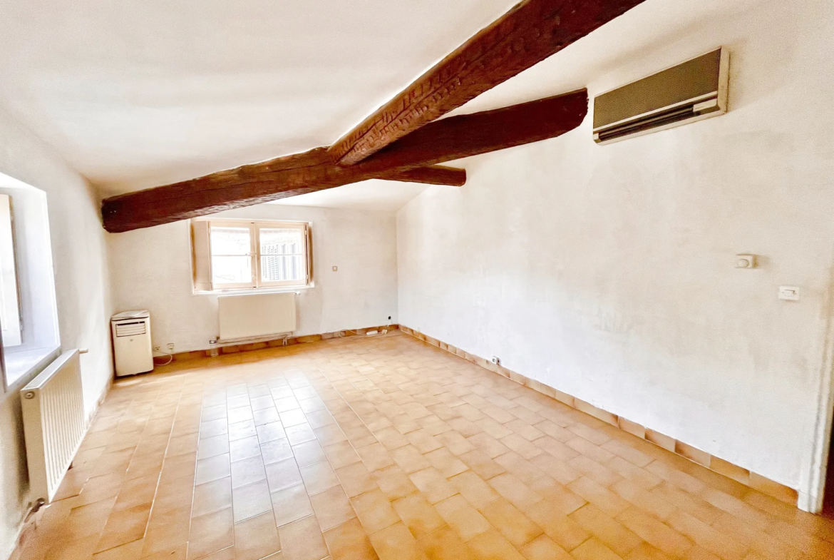 Appartement P2 de 50 m² à vendre à Nîmes - Dernier étage avec ascenseur 