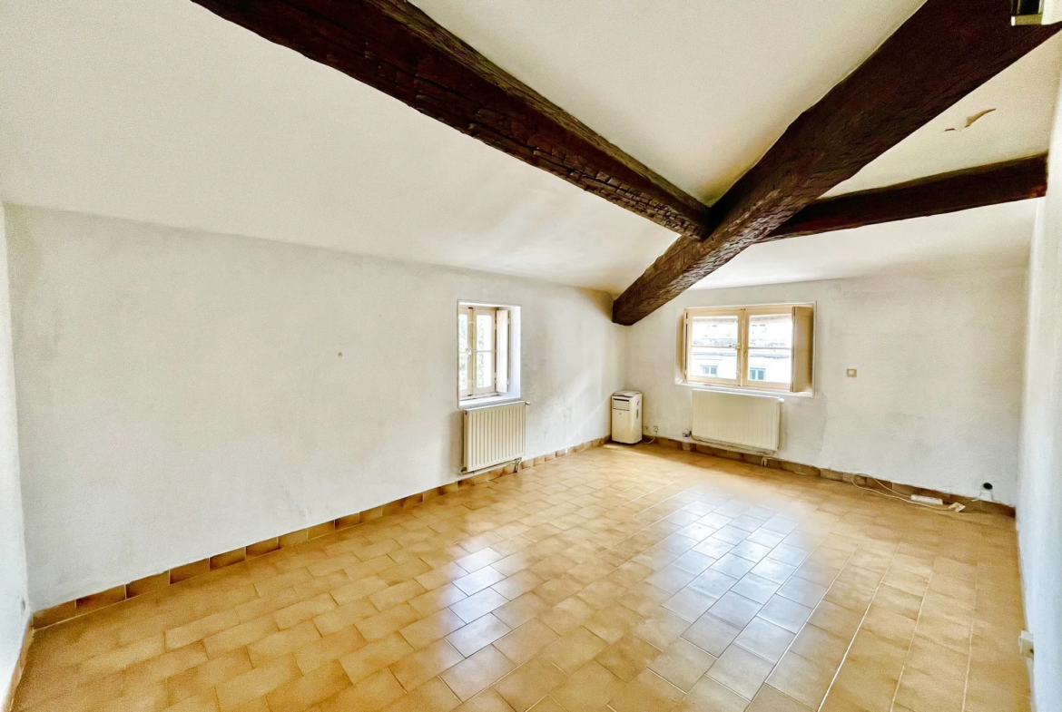 Appartement P2 de 50 m² à vendre à Nîmes - Dernier étage avec ascenseur 