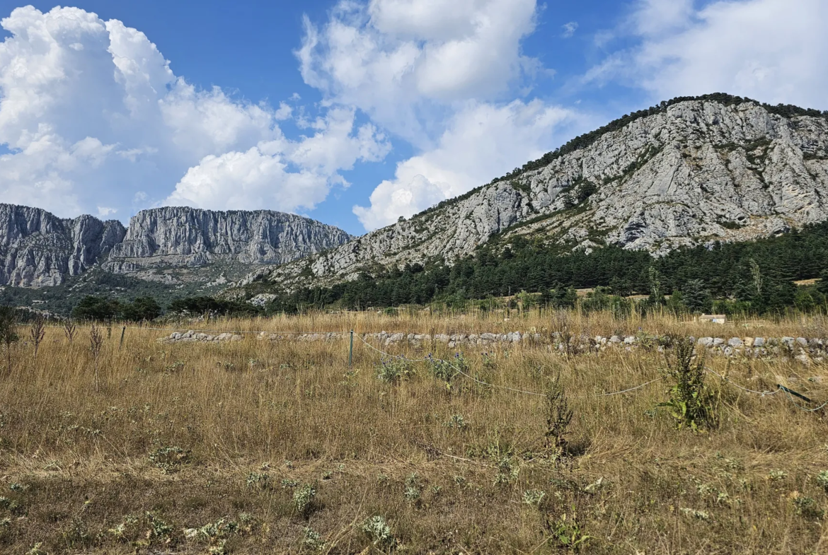 Séranon : parcelle de terre agricole à vendre 