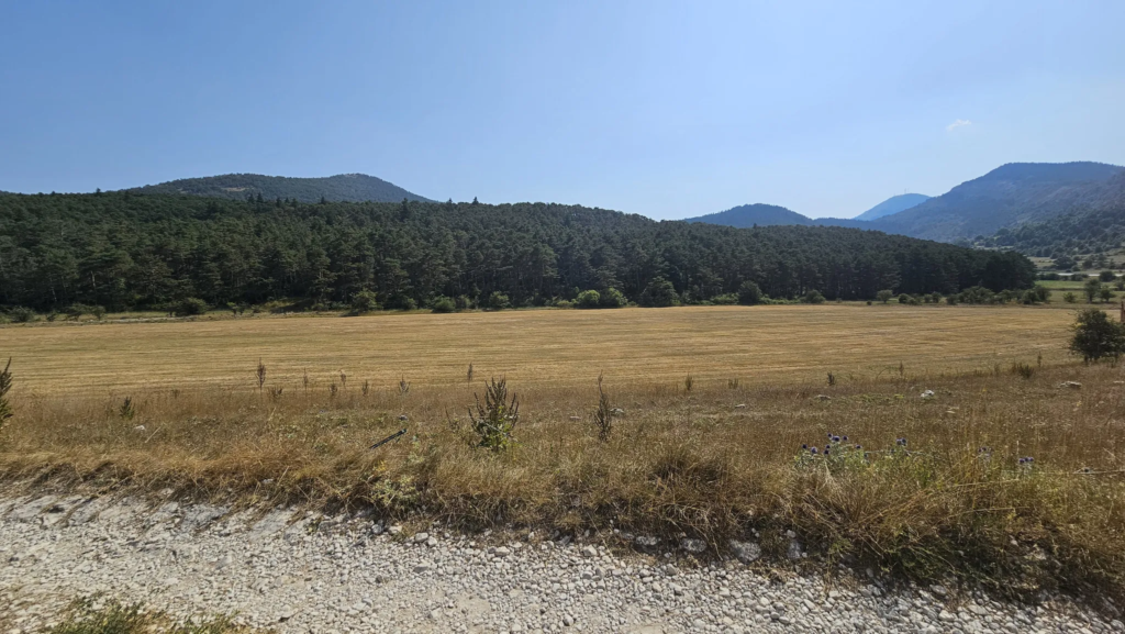 Séranon : parcelle de terre agricole à vendre