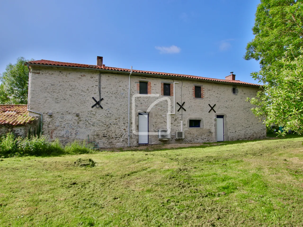 Fermette avec Gîte Indépendant à La Forêt-sur-Sèvre 