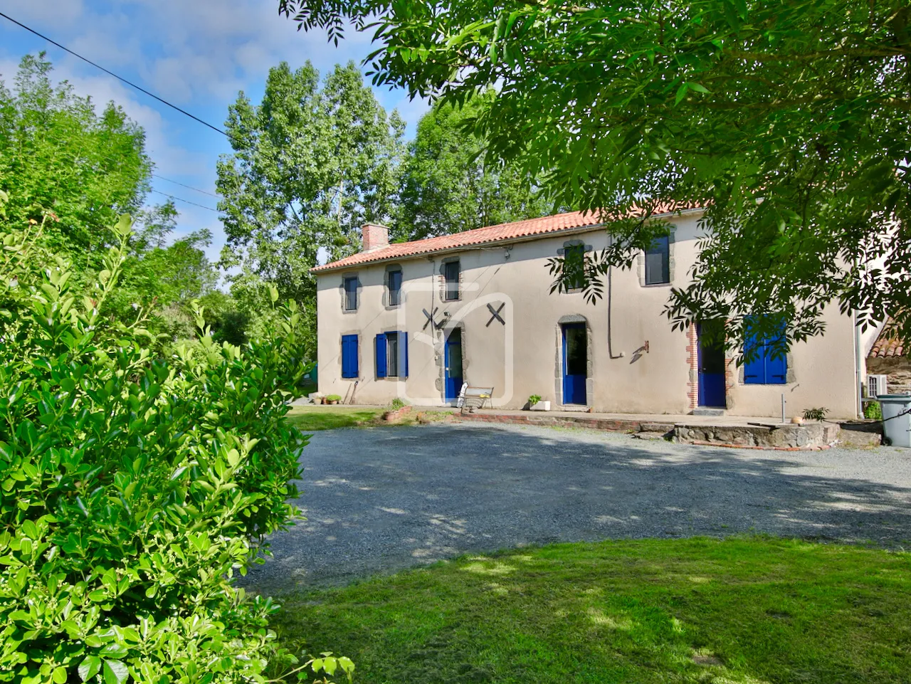 Fermette avec Gîte Indépendant à La Forêt-sur-Sèvre 