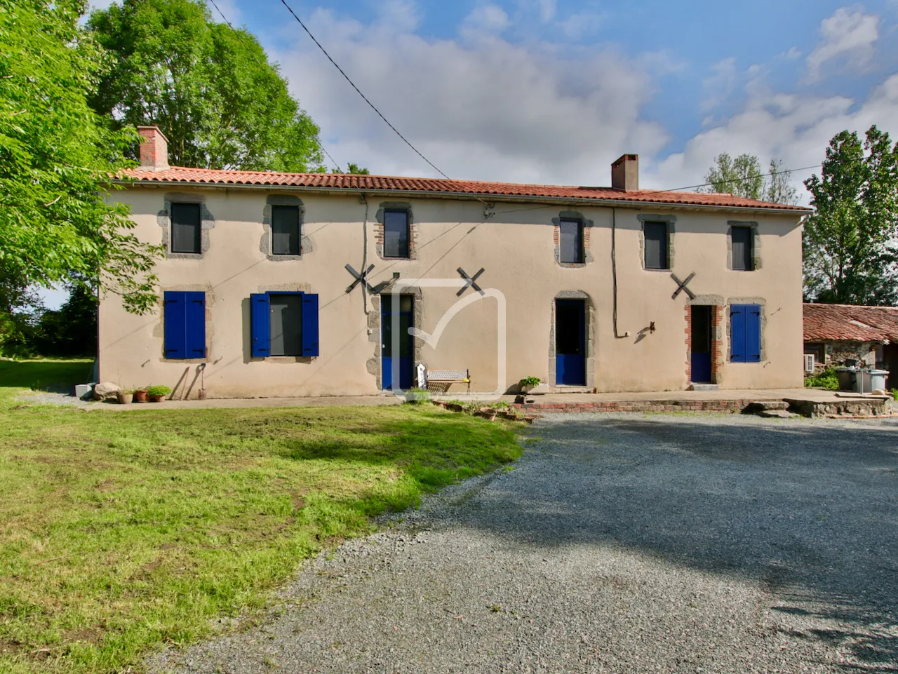 Fermette avec Gîte Indépendant à La Forêt-sur-Sèvre 