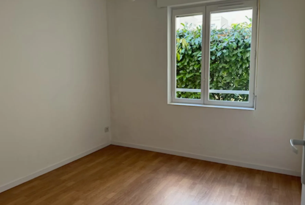 Appartement lumineux 3 pièces à vendre à Trappes - 63 m² 