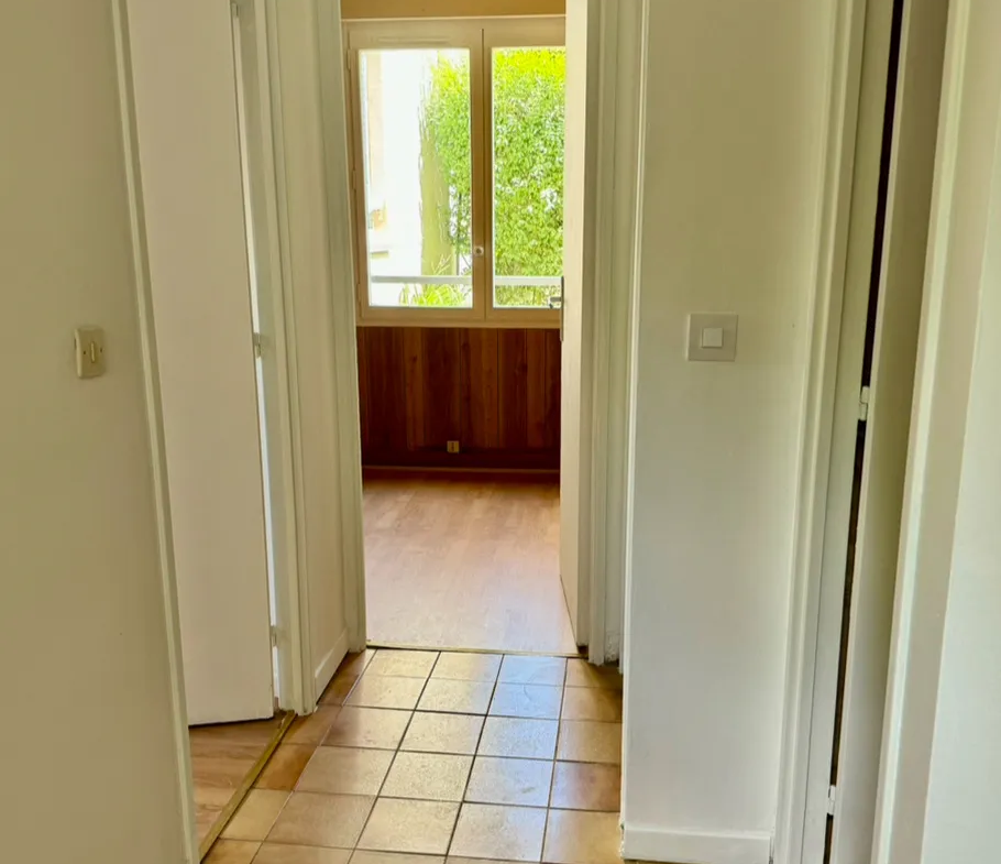 Appartement lumineux 3 pièces à vendre à Trappes - 63 m² 