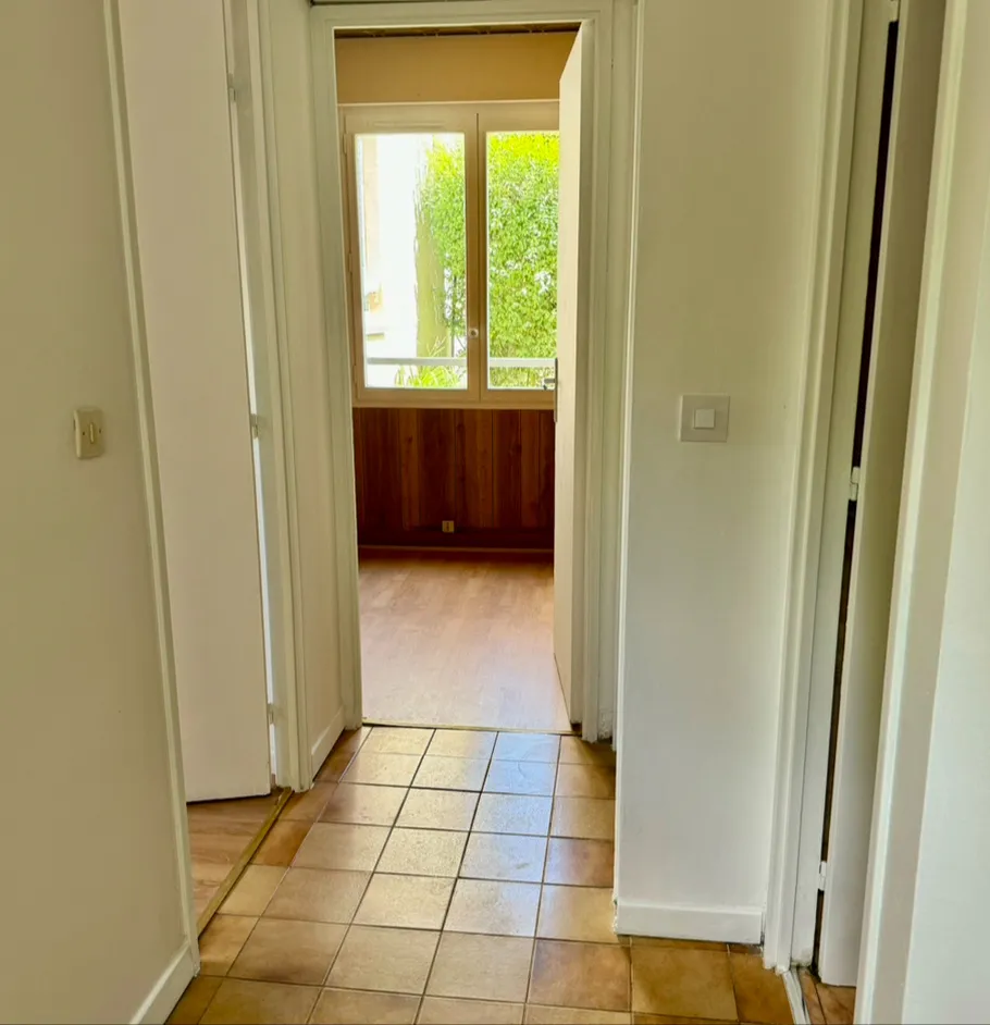 Appartement lumineux 3 pièces à vendre à Trappes - 63 m² 