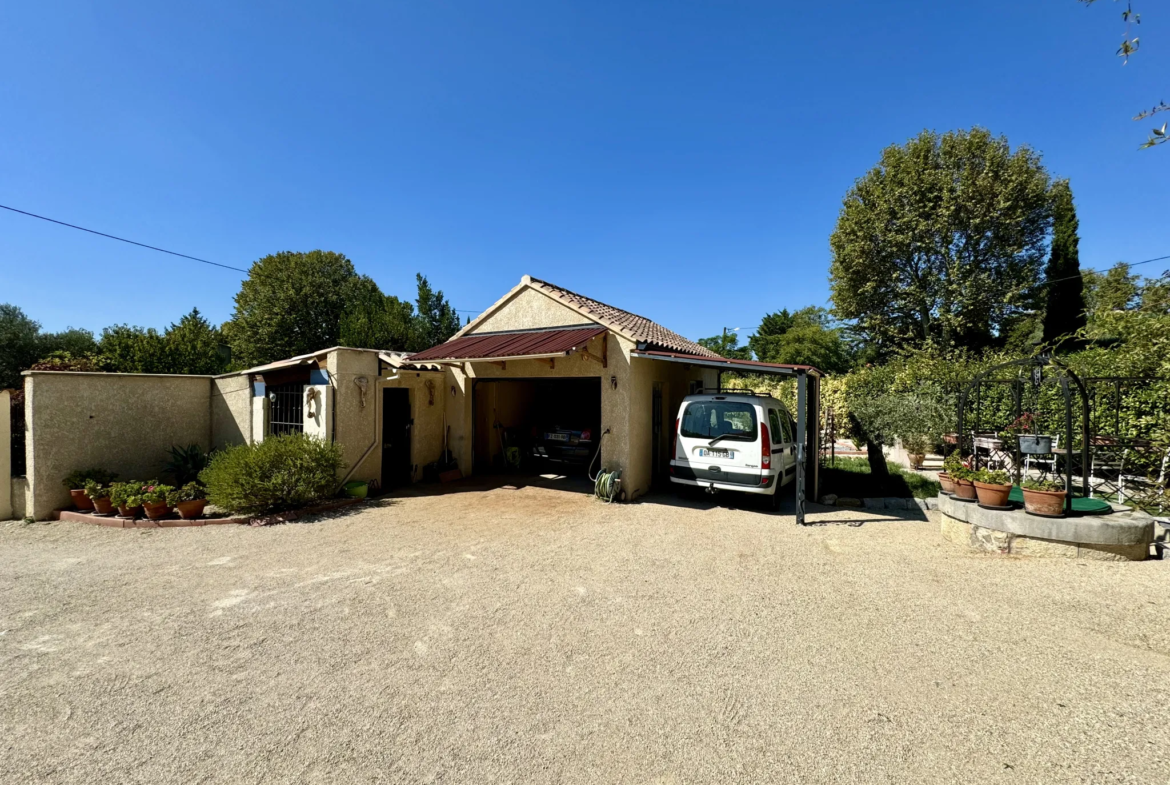 Maison rénovée avec jardin à Jonquières, 3 chambres et garage 