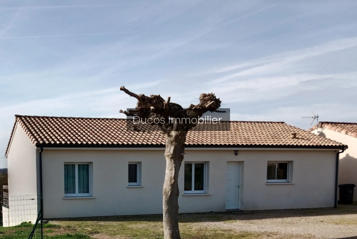 Maison récente avec 3 chambres et bureau à Seyches 