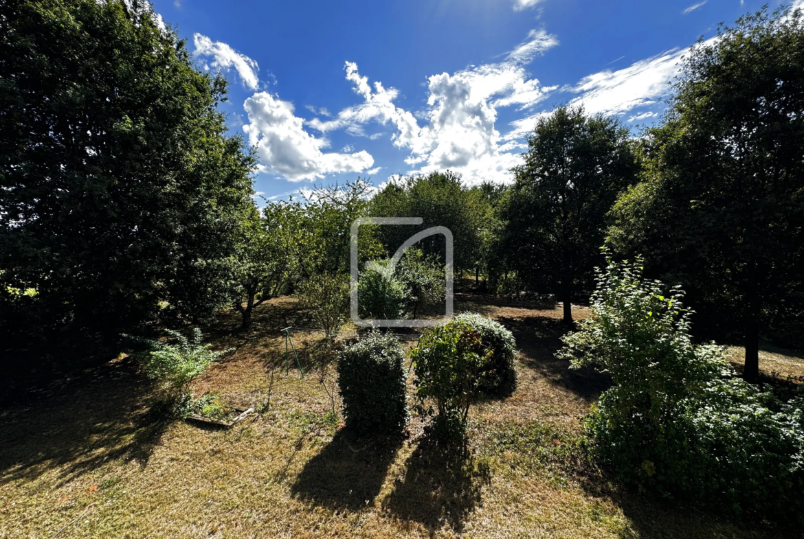 Charmante maison des années 60 à vendre à Gourdon - 199 000 € 