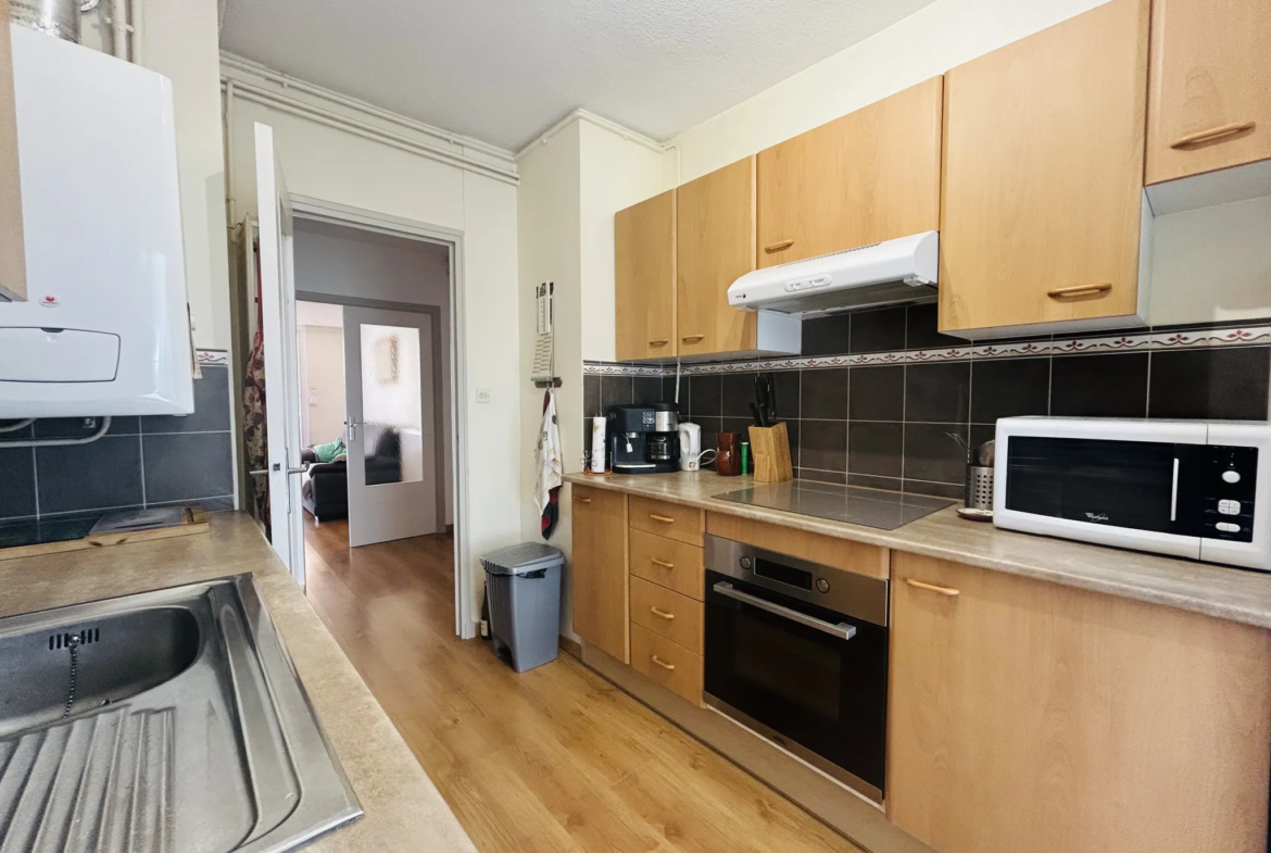 À vendre : Appartement F2 avec terrasse à Amélie-les-Bains 