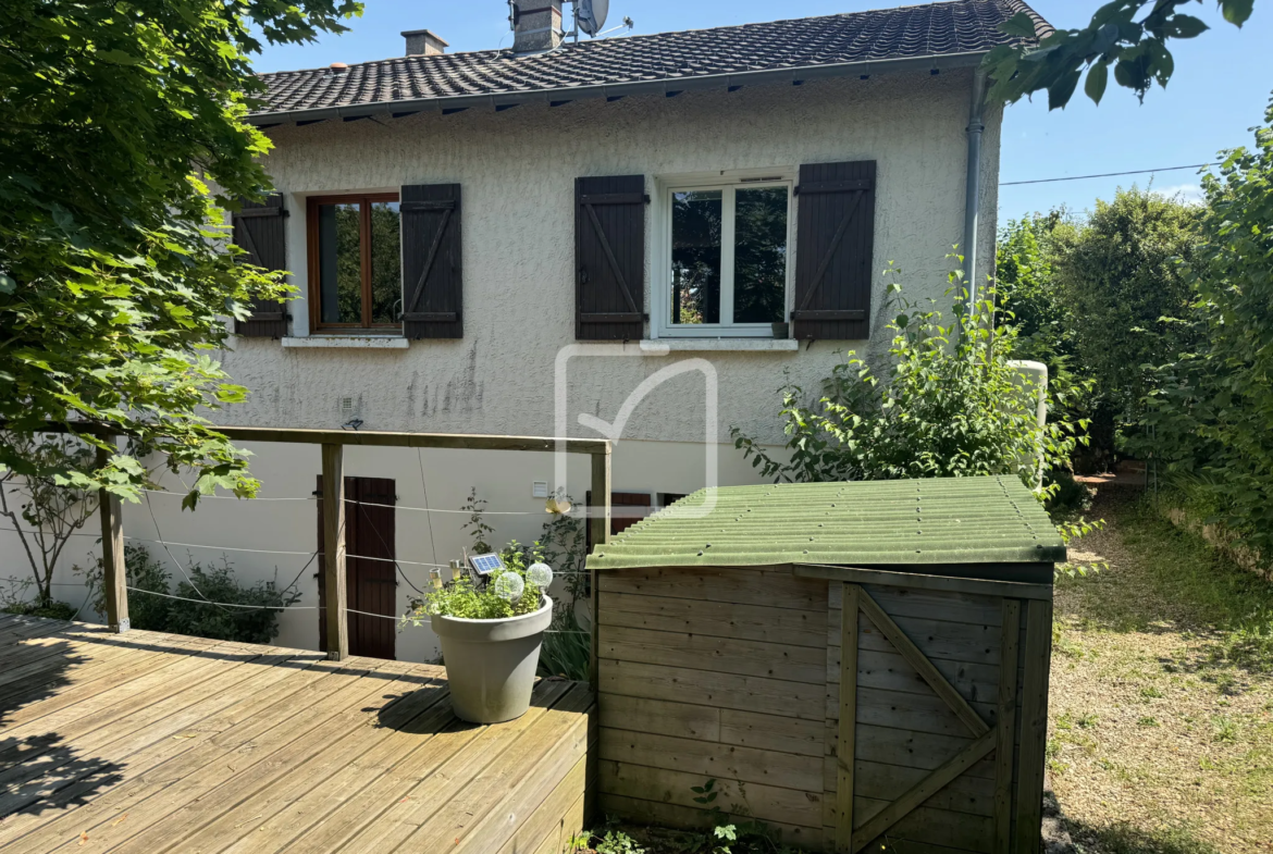 Maison à vendre - Montamisé - 133 m² - 5 chambres 