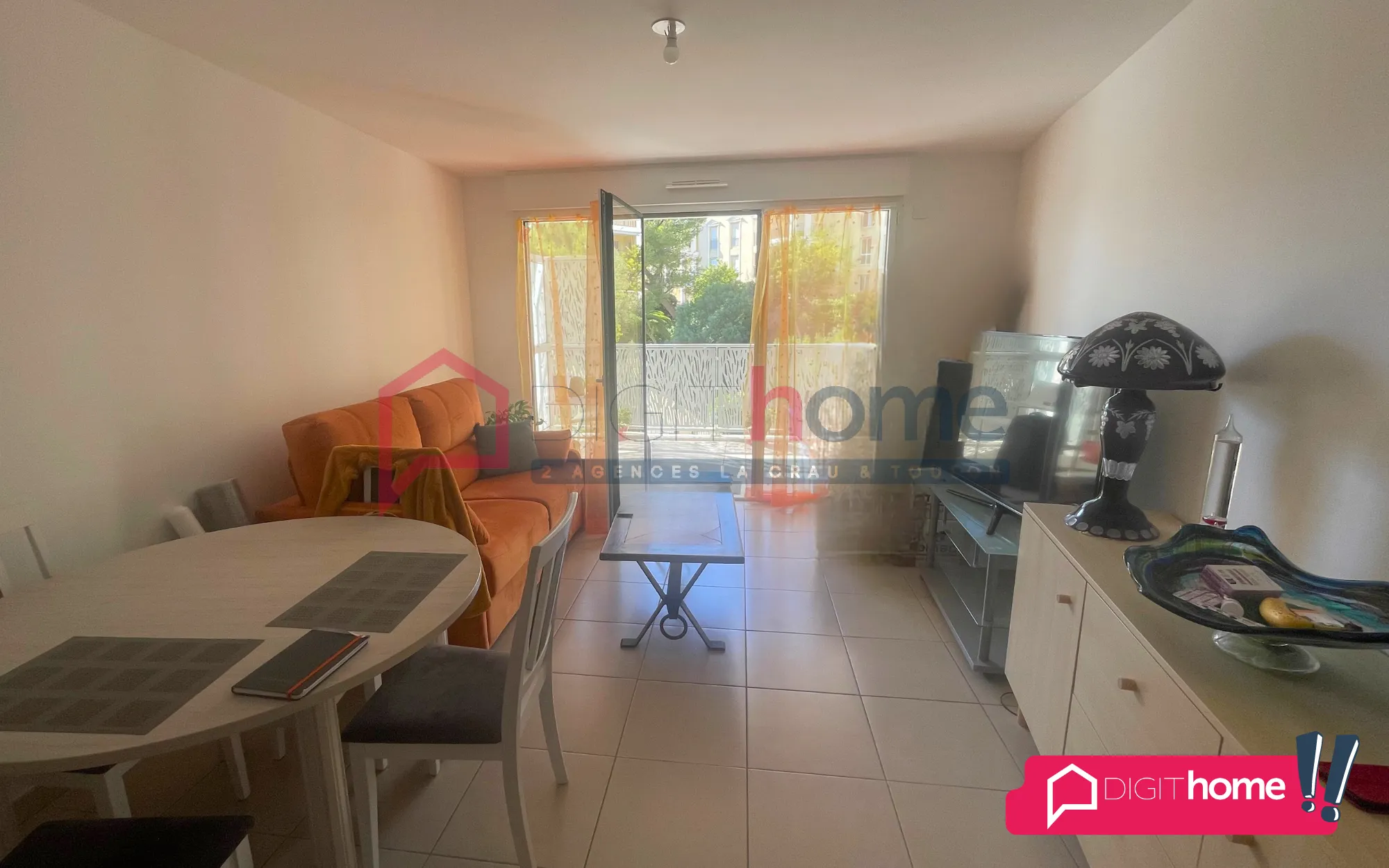 Appartement Type 2 avec terrasse et parking à Hyères 