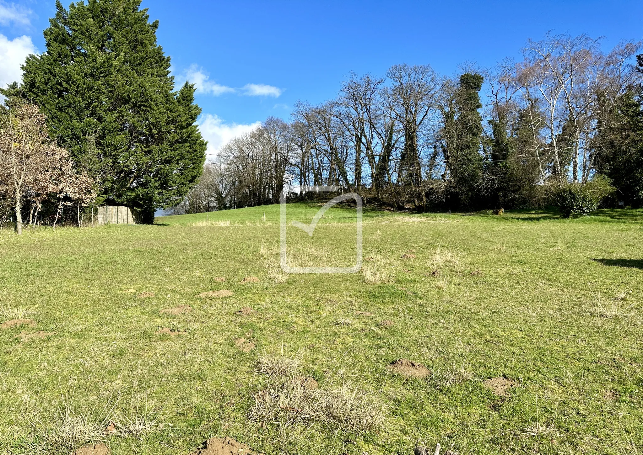 Terrain de 1111 m² à vendre à Sarlat 